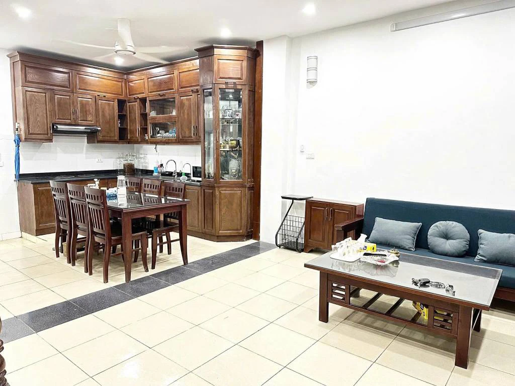 Cho thuê nhà Giải Phóng Hoàng Mai, dt 45M² 4 Tầng 4 Ngủ, NTCB, Ô Tô Đỗ Cửa, giá 12,5tr — ảnh 2