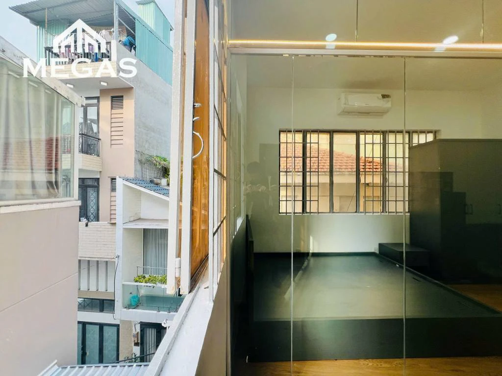 Cho thuê căn hộ Điện Biên Phủ Bình Thạnh, 1 phòng ngủ tách bếp, ban công, đầy đủ nội thất — ảnh 3