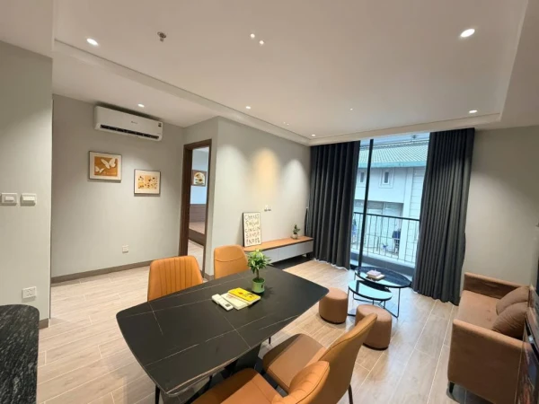 Cho thuê phòng khu vực Tứ Liên, Quảng An, phòng siêu rộng 70m2 giá rẻ