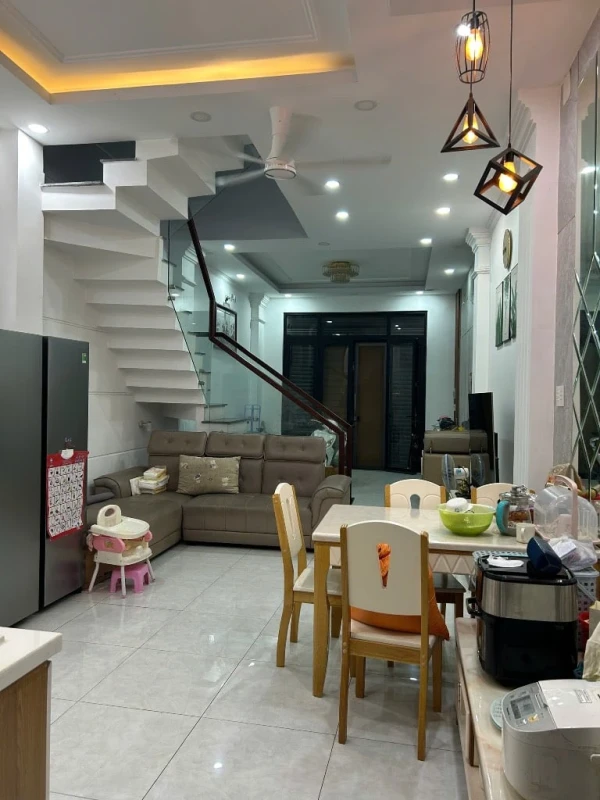 CHO THUÊ NHÀ NGUYÊN CĂN PHẠM ĐĂNG GIẢNG, GẦN AEONMALL TÂN PHÚ, FULL NỘI THẤT GIÁ 16 TRIỆU