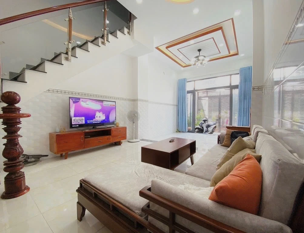 Bán nhà Kinh Dương Vương, nhà mới đẹp lung linh, sát BX Miền Tây, 64m2 3 tầng, chỉ 5.1 tỷ — ảnh 1